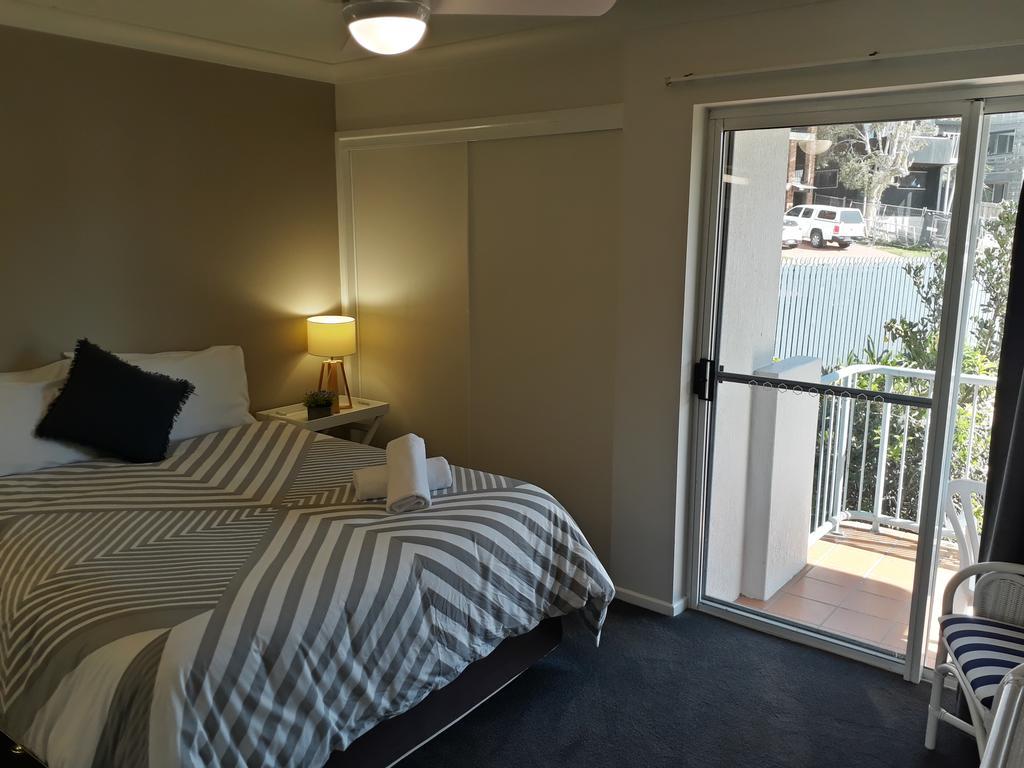 Pandanus Coolum 4*